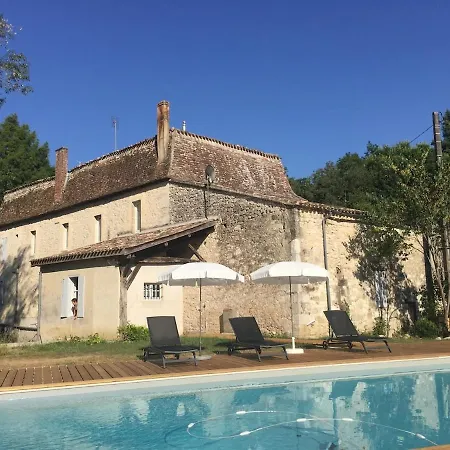 Moulin Neuf - A Family For Friends