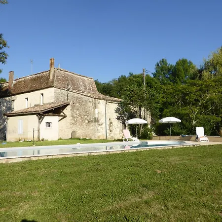 Moulin Neuf - A Family For Friends